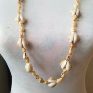 Vintage seashell necklace lei Hawaii Hawaiian coastal cowgirl mermaid
